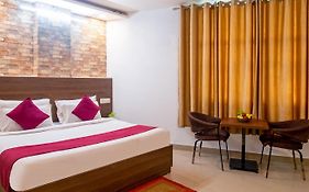 Hotel Clarks-Ton Residency Near Delhi Airport